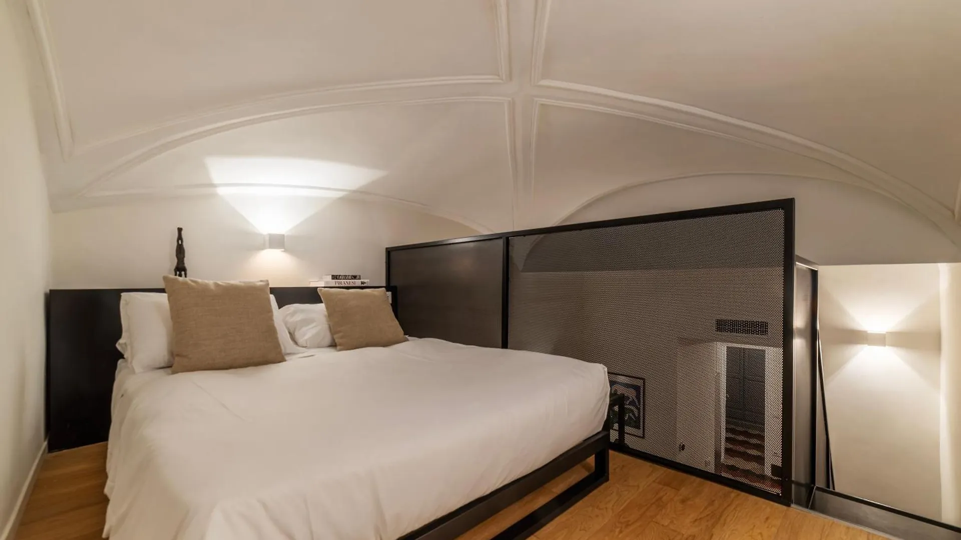 Toscana 1 - FromhometoRoma Apartamento Roma