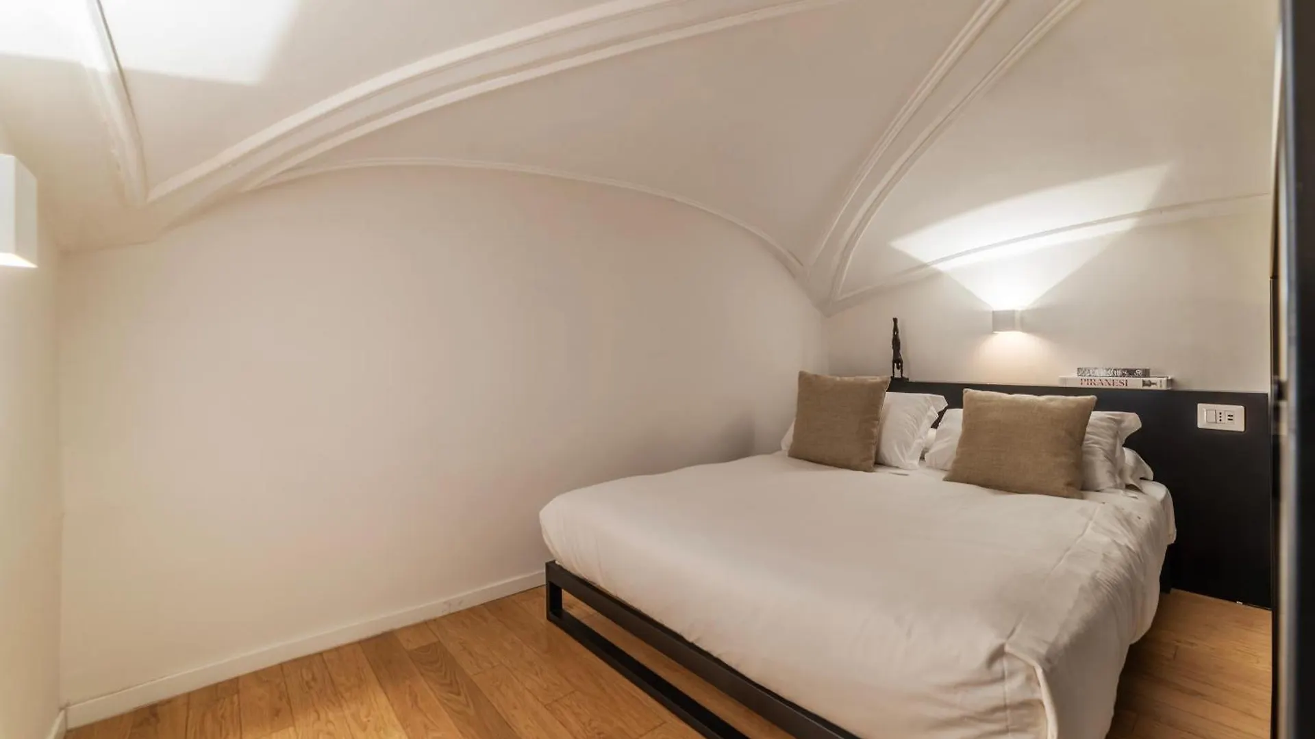Apartamento Toscana 1 - FromhometoRoma